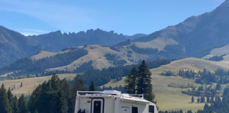 Why Families Prefer All Season Truck Campers For Vacations